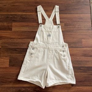 Levi’s White Overall Shorts. Size XS (fit like M)